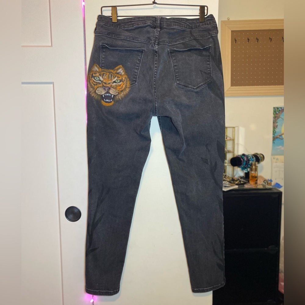 Black Hand-Painted Tiger Skinny Jeans 14/32 EUC